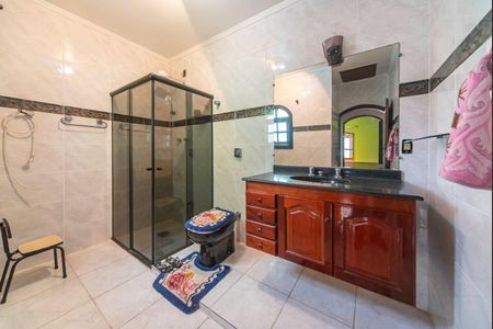 Casa à venda com 191m², 3 quartos e 5 vagasBanheiro 