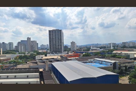 Vista  de apartamento à venda com 2 quartos, 34m² em Parque Industrial Tomas Edson, São Paulo