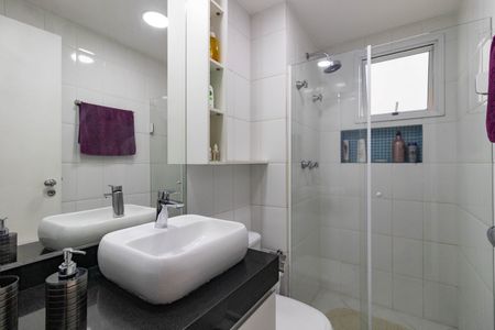 Apartamento à venda com 96m², 2 quartos e 2 vagasBanheiro