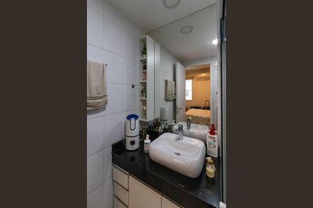 Apartamento à venda com 96m², 2 quartos e 2 vagasBanheiro da Suíte