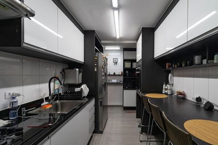 Apartamento à venda com 96m², 2 quartos e 2 vagasCozinha