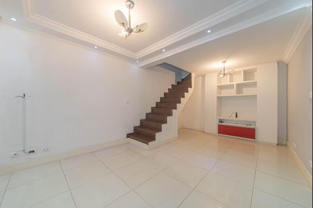 Sala de casa para alugar com 3 quartos, 142m² em Jardim Avenida, São Paulo