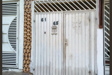 Casa para alugar com 80m², 1 quarto e 2 vagas Casa para alugar com 80m², 1 quarto e 2 vagasFachada