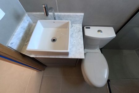 Banheiro de apartamento para alugar com 1 quarto, 33m² em Macuco, Santos