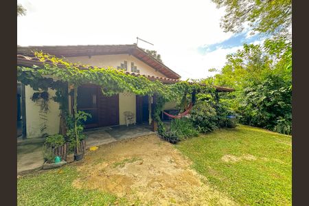 Casa para alugar com 2000m², 2 quartos e 15 vagasFachada