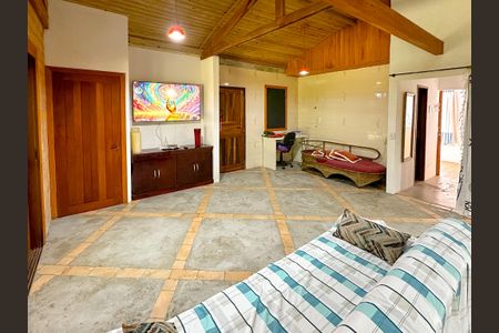 Casa para alugar com 2000m², 2 quartos e 15 vagasSala de TV