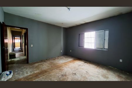Casa à venda com 312m², 3 quartos e 2 vagasQuarto 2
