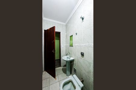 Casa à venda com 312m², 3 quartos e 2 vagasBanheiro