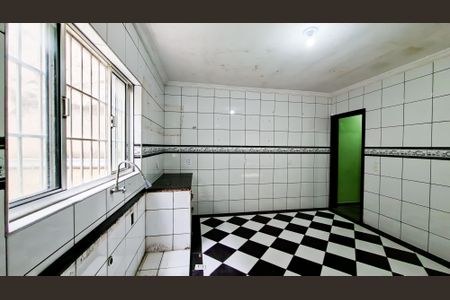 Casa à venda com 312m², 3 quartos e 2 vagasCozinha