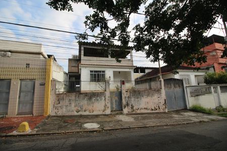 Casa à venda com 360m², 3 quartos e 3 vagasFachada