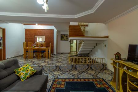 Casa para alugar com 340m², 3 quartos e 10 vagasSala