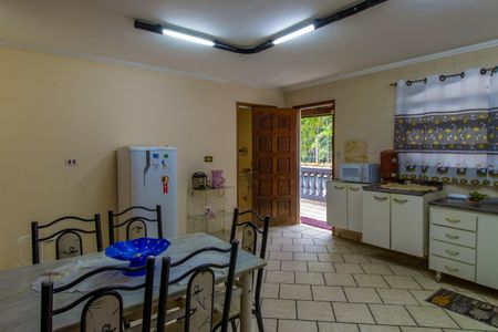 Casa para alugar com 340m², 3 quartos e 10 vagasCozinha