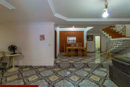 Casa para alugar com 340m², 3 quartos e 10 vagasSala