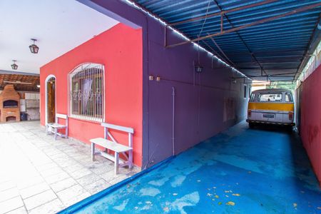 Casa para alugar com 340m², 3 quartos e 10 vagasQuintal e garagem