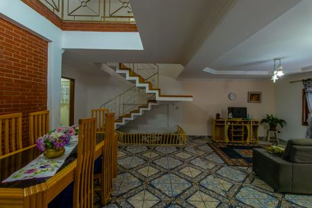 Casa para alugar com 340m², 3 quartos e 10 vagasSala