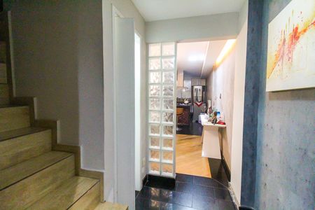 Casa para alugar com 68m², 2 quartos e 1 vaga Casa para alugar com 68m², 2 quartos e 1 vagaHall