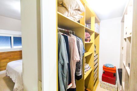 Casa para alugar com 68m², 2 quartos e 1 vaga Casa para alugar com 68m², 2 quartos e 1 vagaCloset do Quarto 1