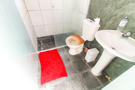 Casa para alugar com 68m², 2 quartos e 1 vaga Casa para alugar com 68m², 2 quartos e 1 vagaBanheiro de Serviço