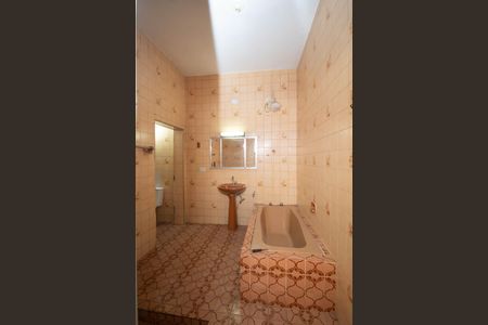 Banheiro de casa para alugar com 1 quarto, 80m² em Jardim Almeida Prado, Guarulhos