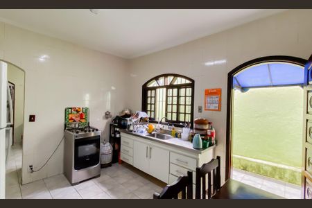 Casa à venda com 142m², 3 quartos e 2 vagasCozinha