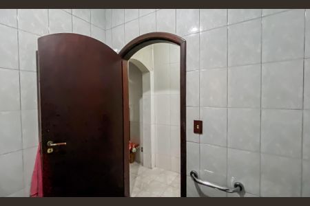 Casa à venda com 142m², 3 quartos e 2 vagasBanheiro Social