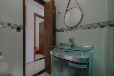 Casa para alugar com 200m², 3 quartos e 3 vagasBanheiro Social