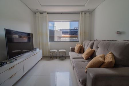 Casa para alugar com 200m², 3 quartos e 3 vagasSala