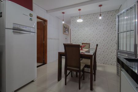 Casa para alugar com 200m², 3 quartos e 3 vagasCozinha