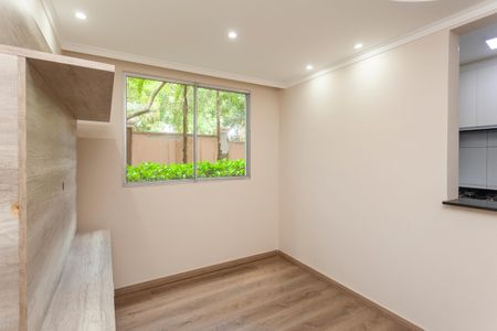 Sala de apartamento para alugar com 2 quartos, 48m² em Jardim Lallo, São Paulo