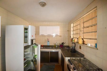 Casa para alugar com 100m², 2 quartos e 2 vagasCozinha