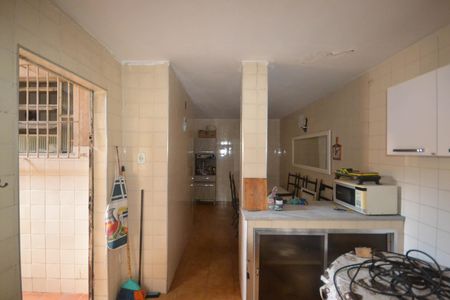 Casa para alugar com 100m², 2 quartos e 2 vagasCozinha