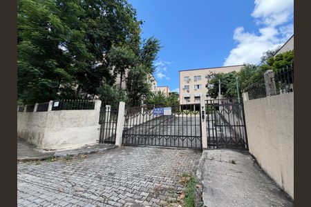 Apartamento para alugar com 45m², 2 quartos e 1 vaga Apartamento para alugar com 45m², 2 quartos e 1 vagaFachada