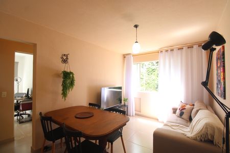 Sala de apartamento para alugar com 2 quartos, 45m² em Taquara, Rio de Janeiro