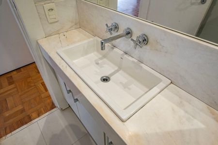 Apartamento à venda com 160m², 3 quartos e 1 vagaBanheiro