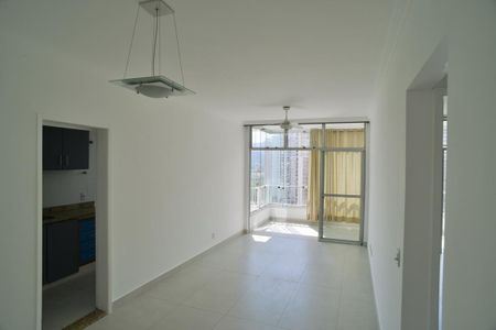 Sala de apartamento à venda com 1 quarto, 70m² em Barra da Tijuca, Rio de Janeiro