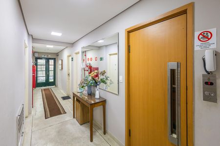 Apartamento à venda com 65m², 2 quartos e 1 vagaHall social