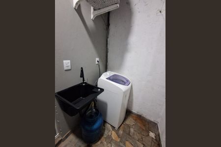 Área de serviço de casa para alugar com 1 quarto, 25m² em São João do Rio Vermelho, Florianópolis