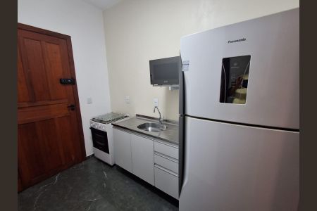 Cozinha de casa para alugar com 1 quarto, 25m² em São João do Rio Vermelho, Florianópolis