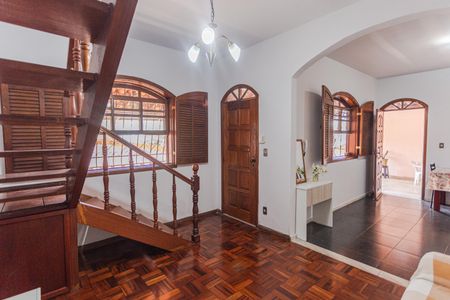 Sala de casa para alugar com 4 quartos, 360m² em Fernão Dias, Belo Horizonte