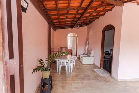 Casa à venda com 360m², 4 quartos e 3 vagasVaranda/Entrada