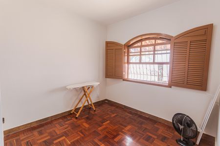 Casa à venda com 360m², 4 quartos e 3 vagasQuarto 2