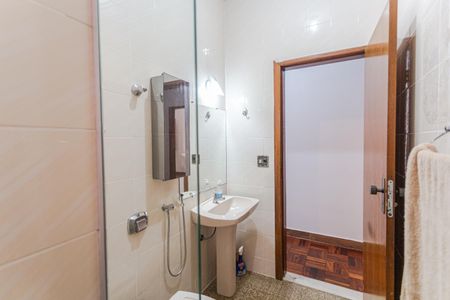 Casa à venda com 360m², 4 quartos e 3 vagasBanheiro Social