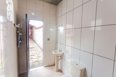 Casa à venda com 360m², 4 quartos e 3 vagasBanheiro Social no Quintal