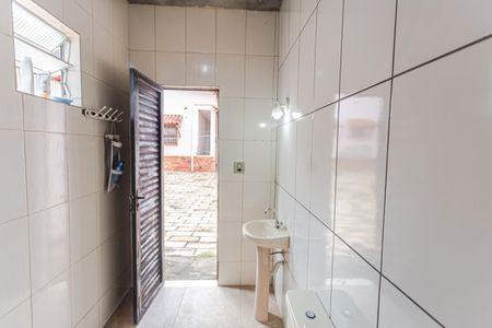 Casa à venda com 360m², 4 quartos e 3 vagasBanheiro Social no Quintal