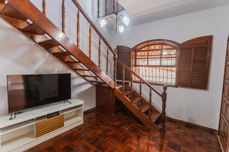 Sala de casa para alugar com 4 quartos, 360m² em Fernão Dias, Belo Horizonte