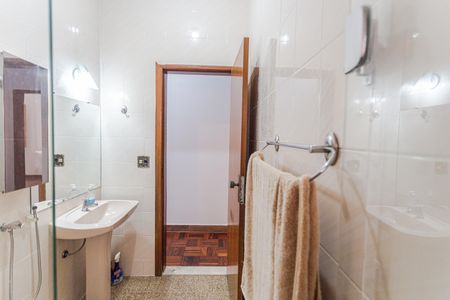 Casa à venda com 360m², 4 quartos e 3 vagasBanheiro Social