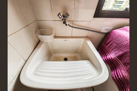 Apartamento para alugar com 81m², 4 quartos e 2 vagas Apartamento para alugar com 81m², 4 quartos e 2 vagasÁrea de serviço