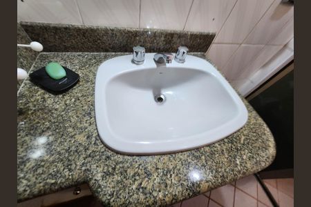 Apartamento para alugar com 81m², 4 quartos e 2 vagas Apartamento para alugar com 81m², 4 quartos e 2 vagasBanheiro 2