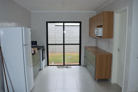 Casa de Condomínio para alugar com 3 quartos, 72m² em Jardim Ipes, Cotia