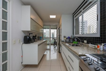Apartamento à venda com 150m², 3 quartos e 2 vagas Apartamento à venda com 150m², 3 quartos e 2 vagasCozinha